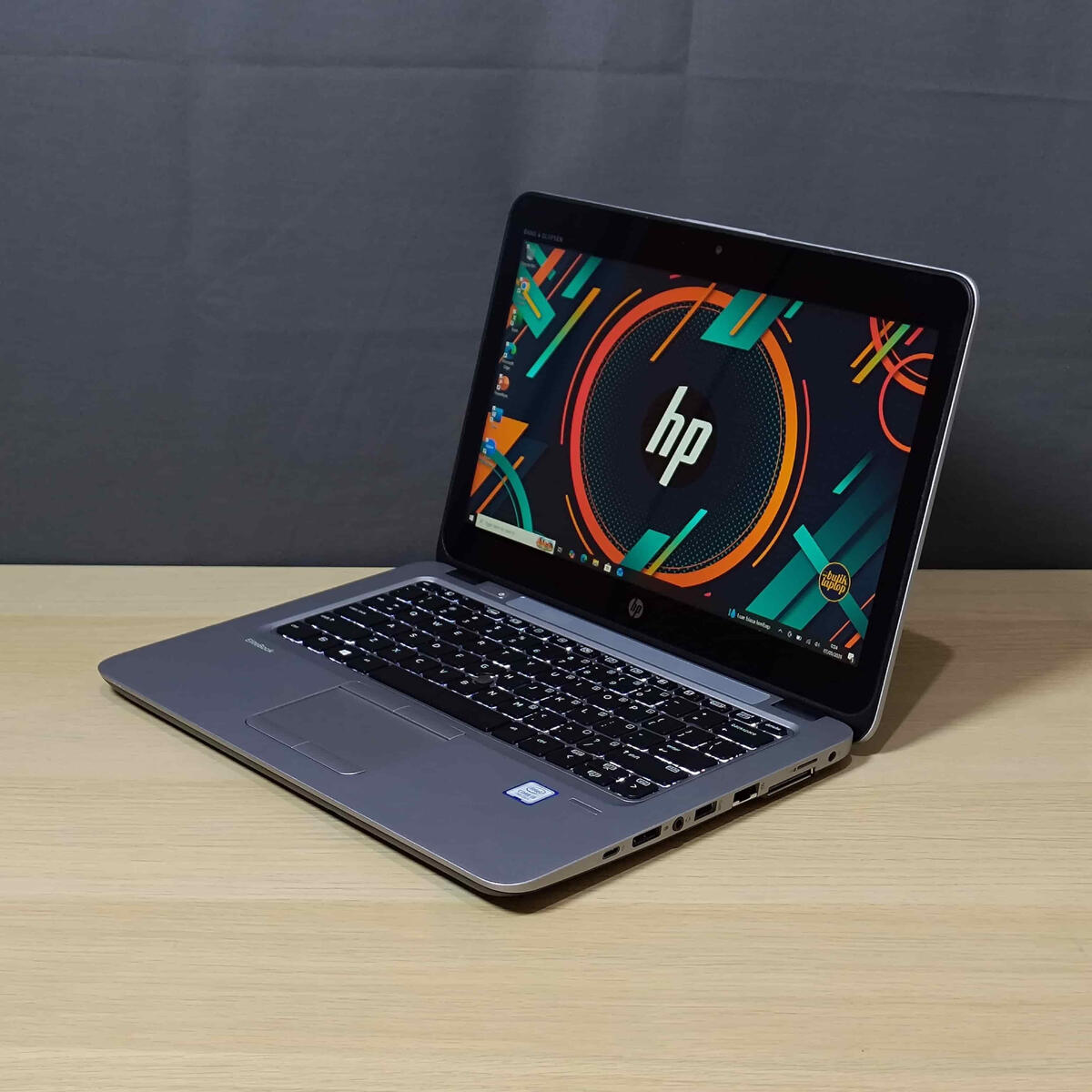 HP 840 G4 Kanan HP 840 G4 Kanan Butik Laptop